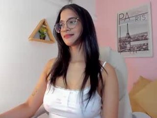 lovely_oliviaa