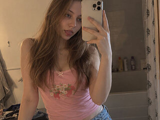 KieraLasaint